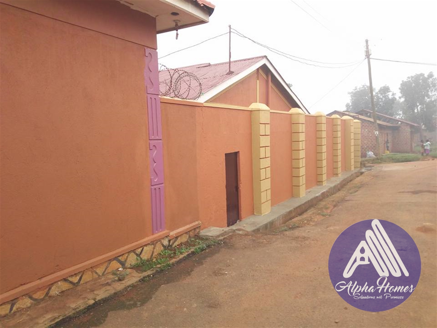 Semi Detached for rent in Kiwaatule Kampala