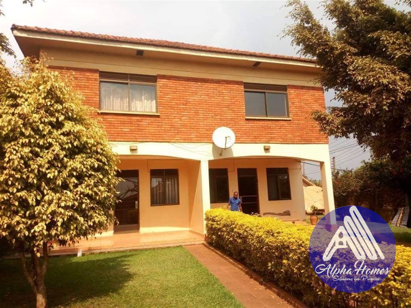 Duplex for rent in Kisaasi Kampala