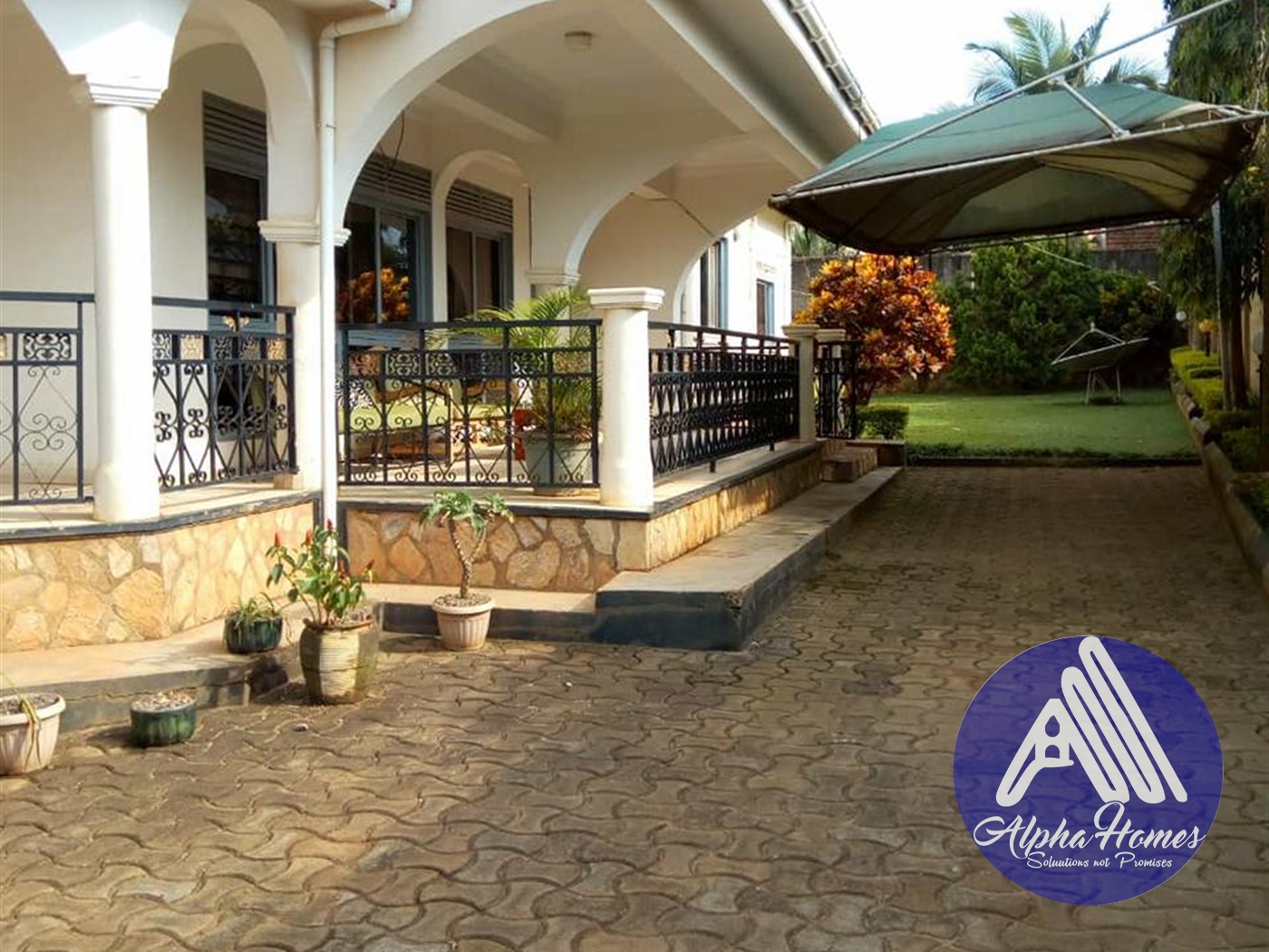 Bungalow for sale in Munyonyo Kampala