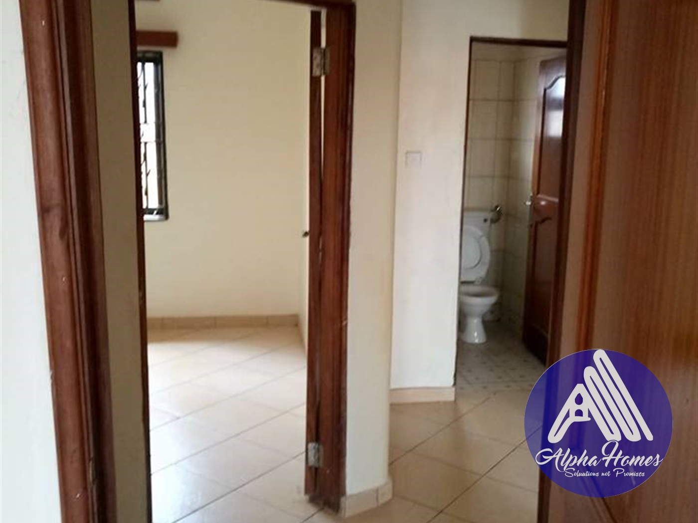 Semi Detached for rent in Kulambilo Kampala