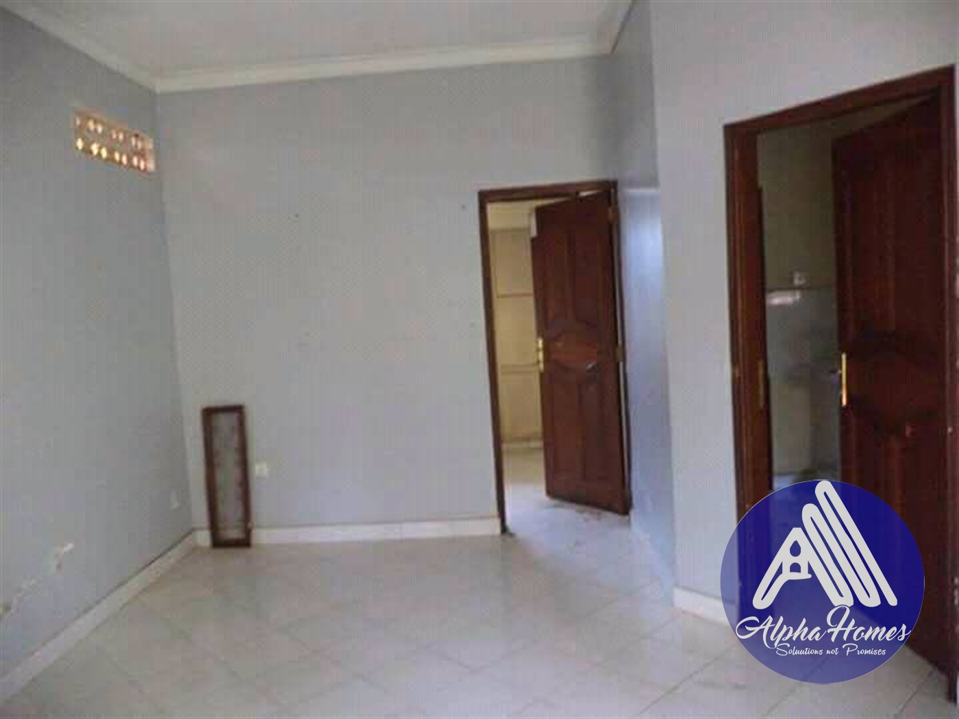 Semi Detached for rent in Kisaasi Kampala