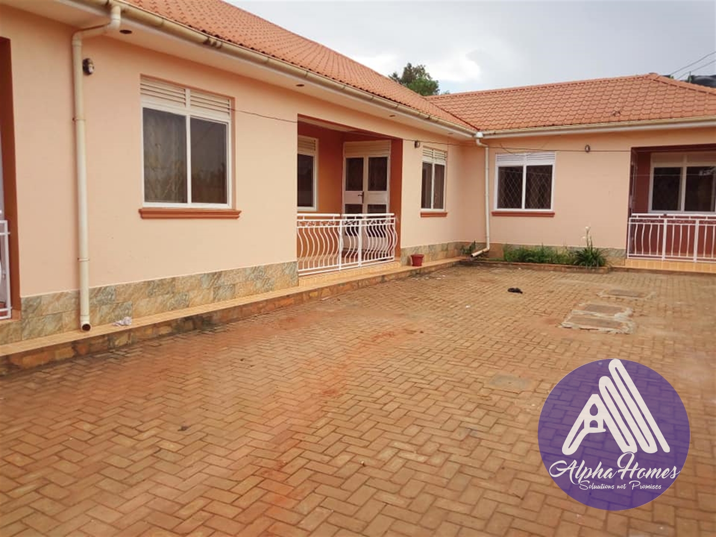 Semi Detached for rent in Kisaasi Kampala