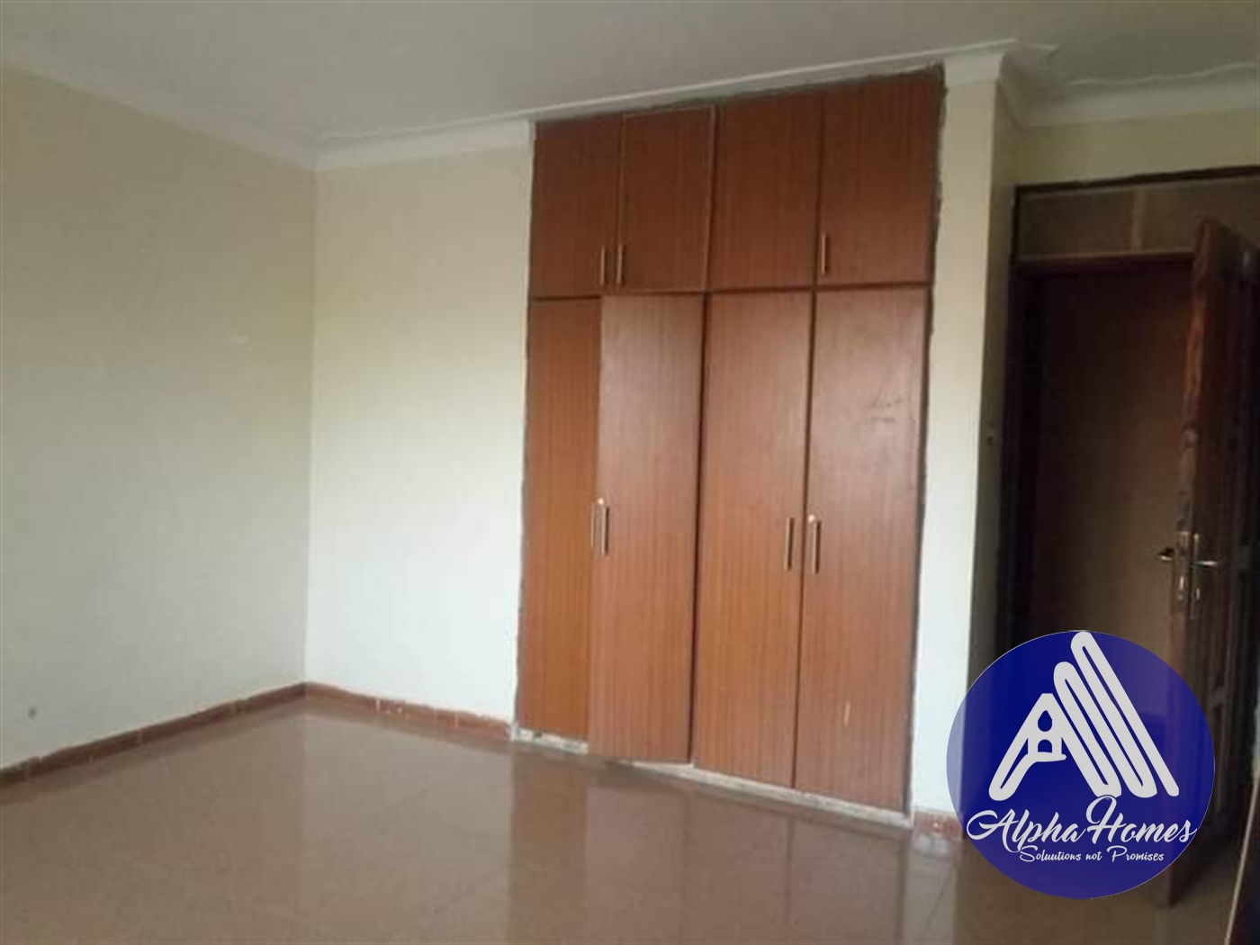 Semi Detached for rent in Bukoto Kampala