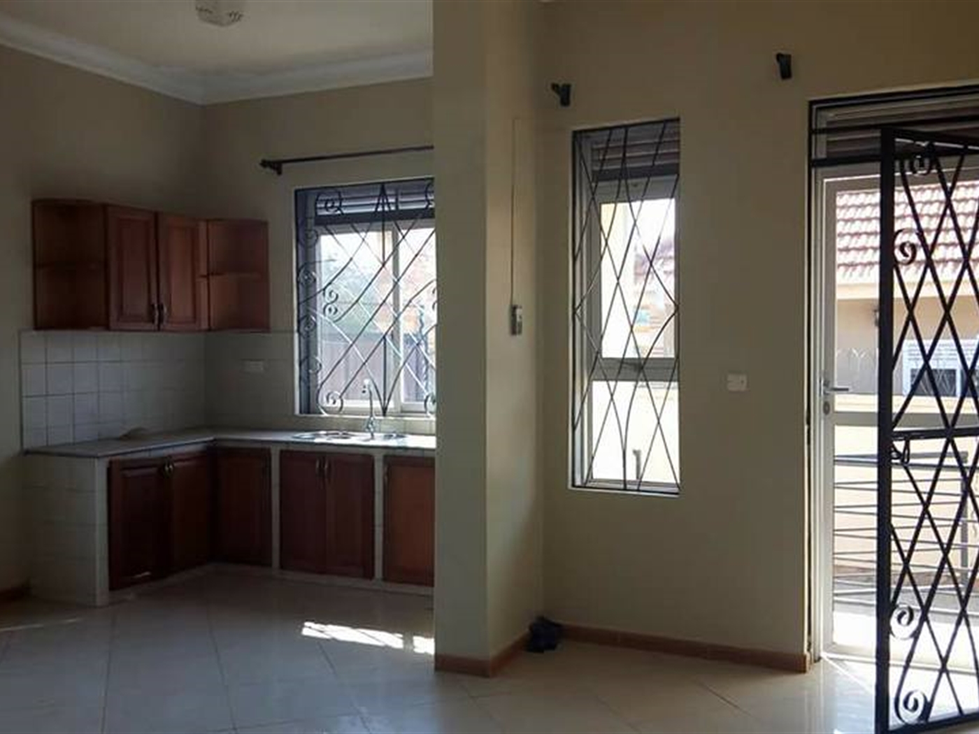 Semi Detached for rent in Kisaasi Kampala