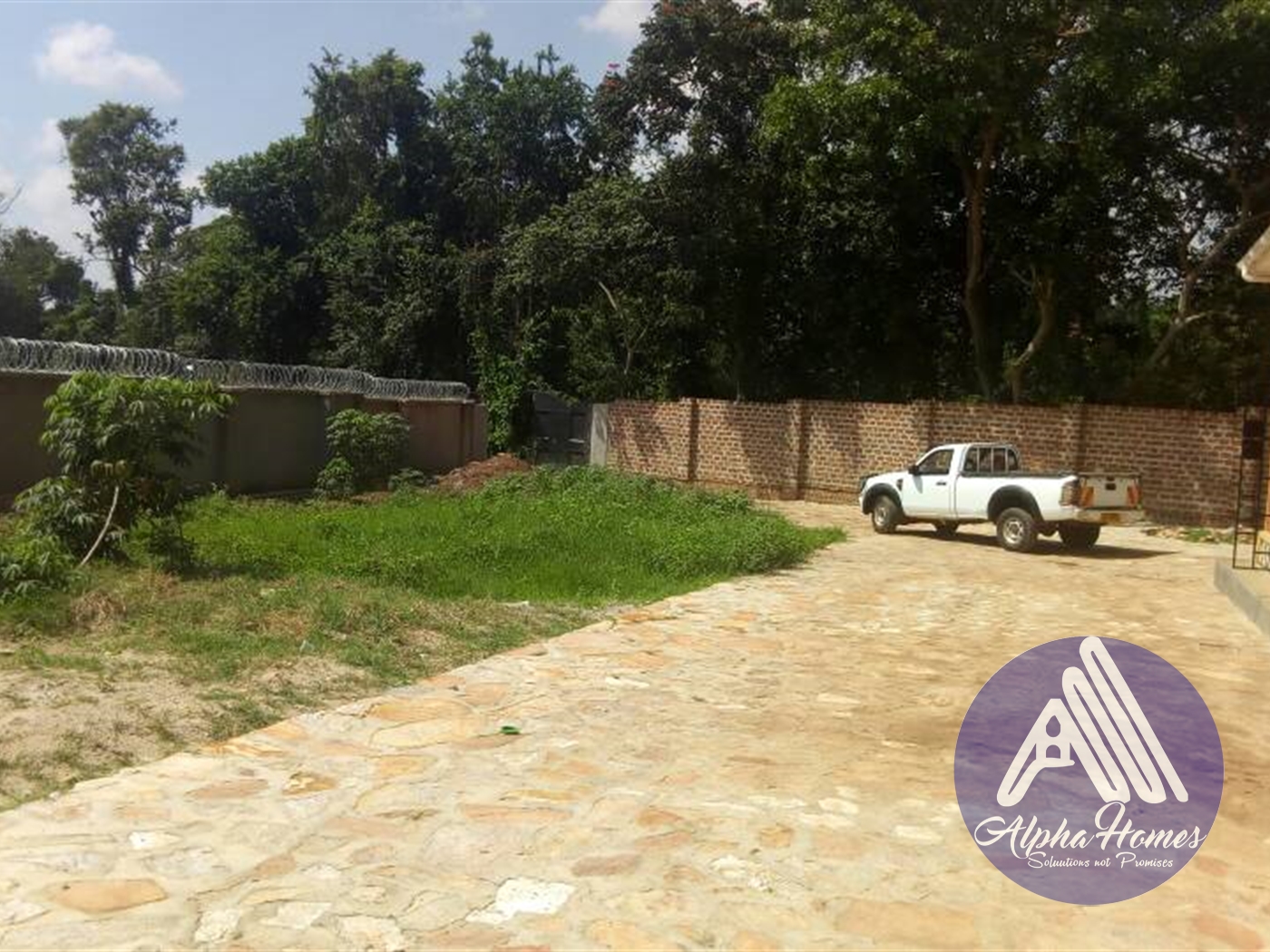 Semi Detached for rent in Mpererwe Wakiso