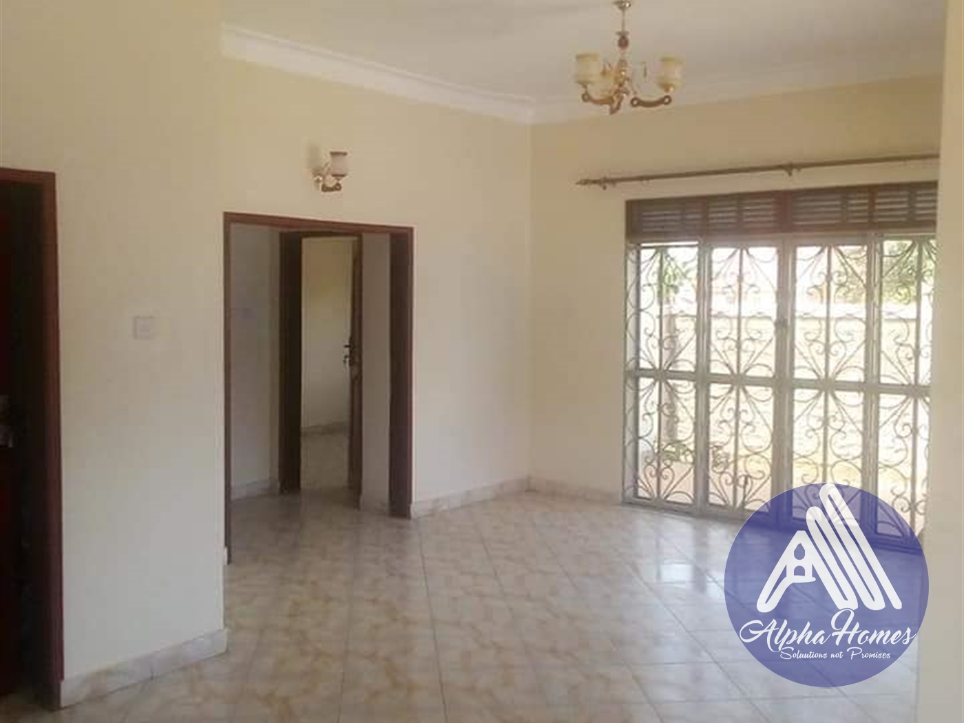 Semi Detached for rent in Mpererwe Kampala