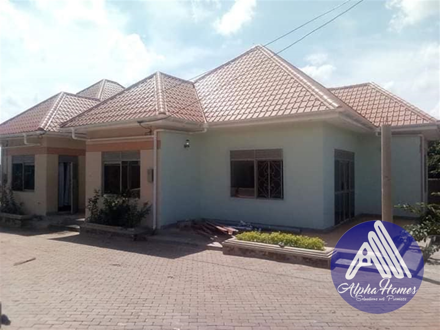 Semi Detached for rent in Mpererwe Kampala