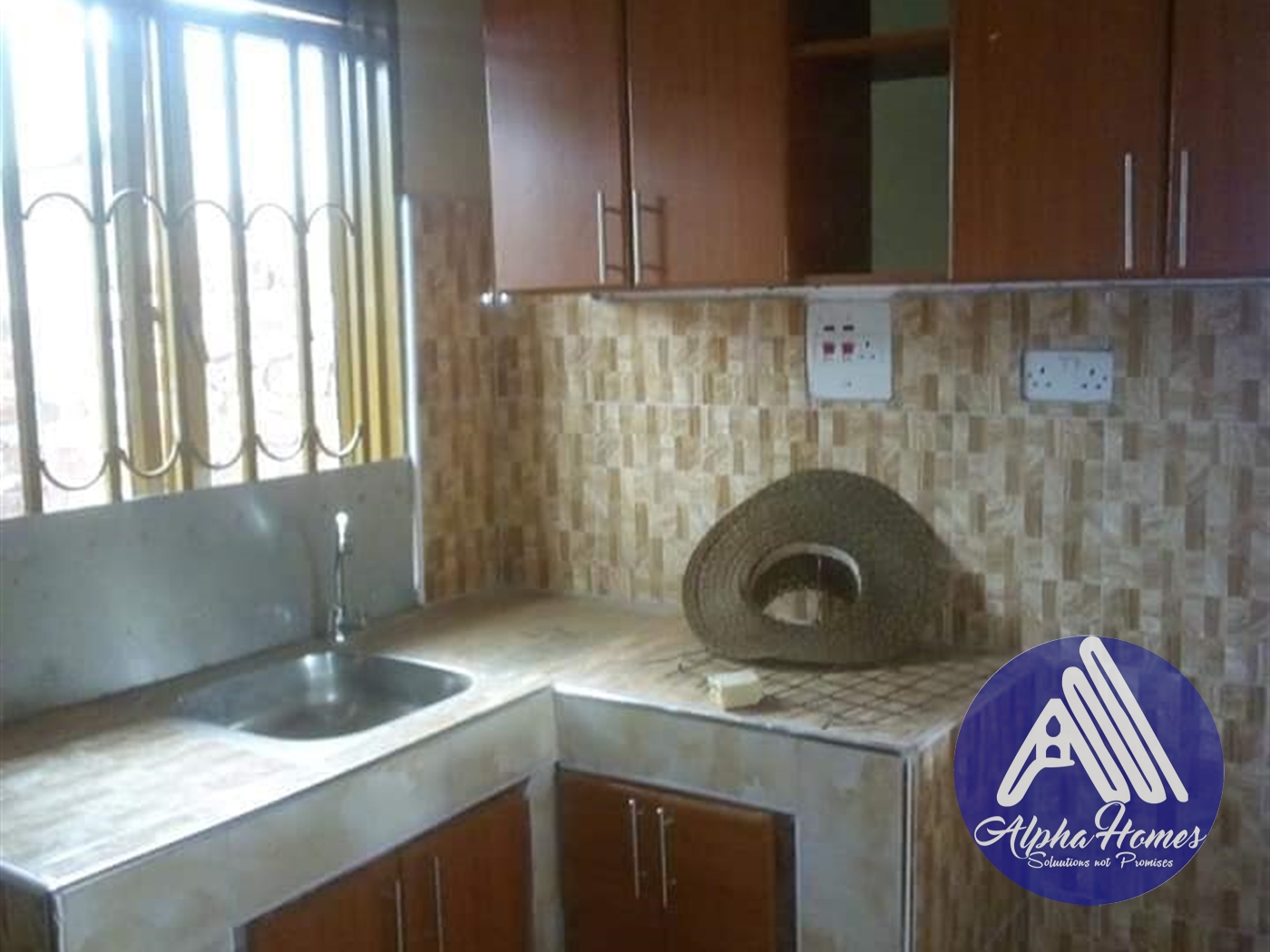 Semi Detached for rent in Mpererwe Kampala