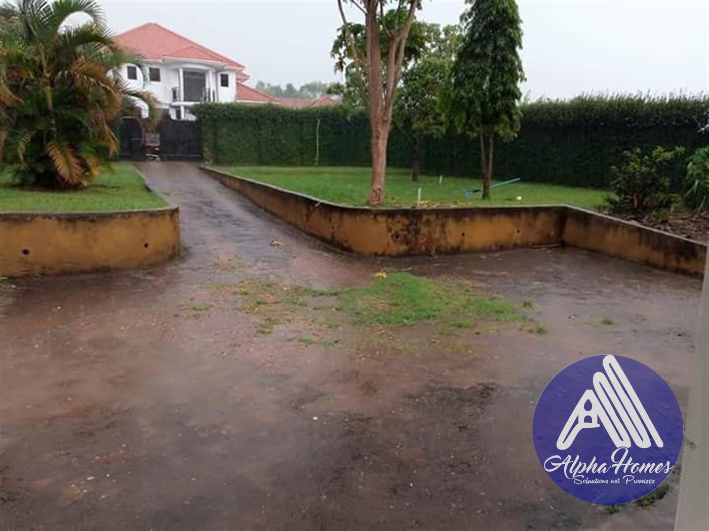 Bungalow for rent in Kyaliwajjala Wakiso