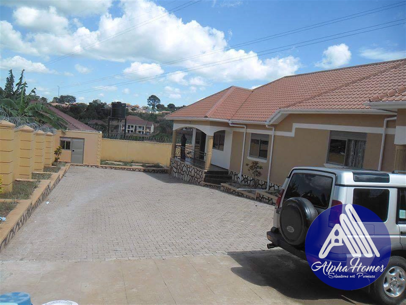 Semi Detached for rent in Naalya Kampala