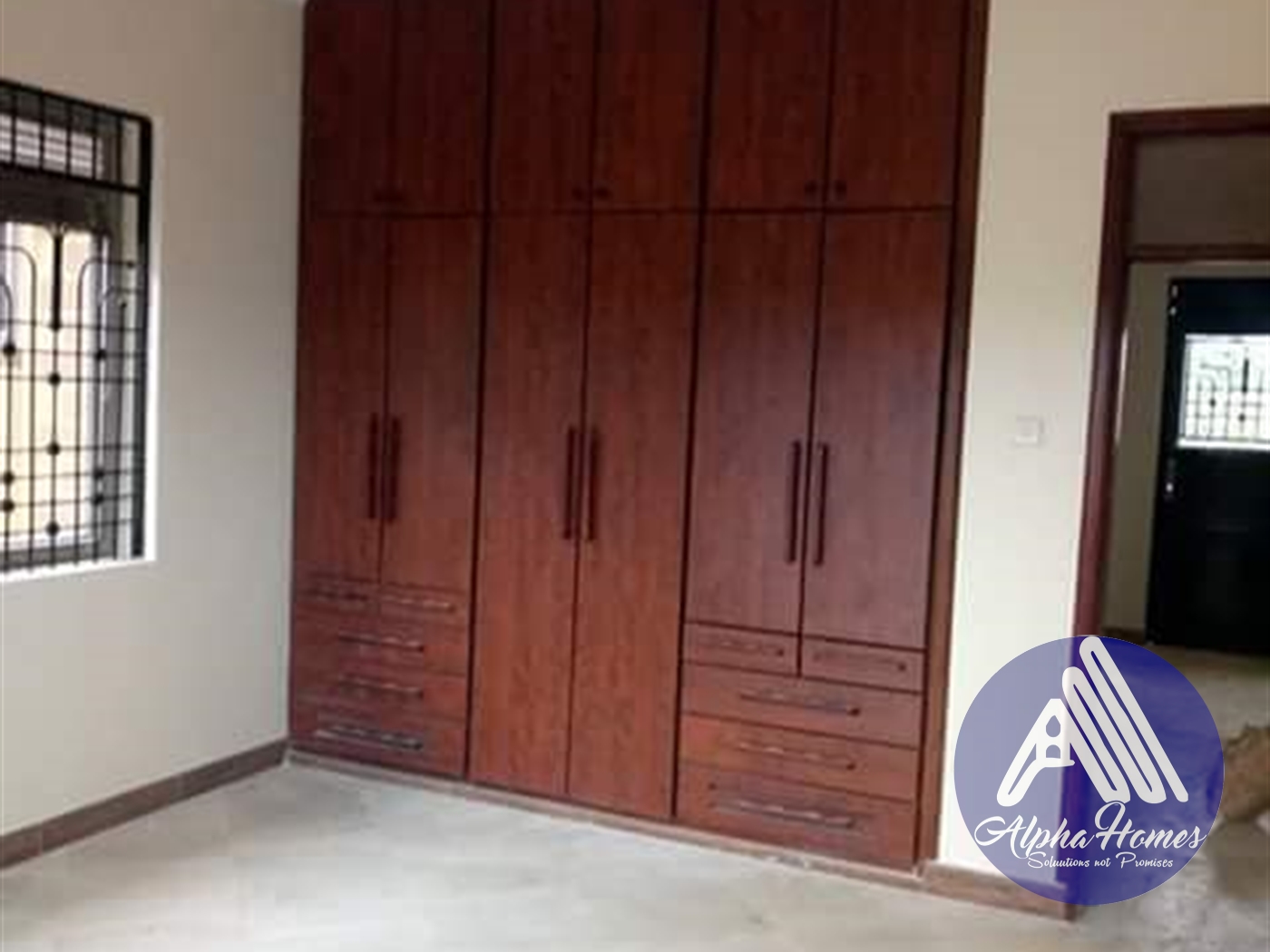 Apartment for rent in Kisaasi Kampala