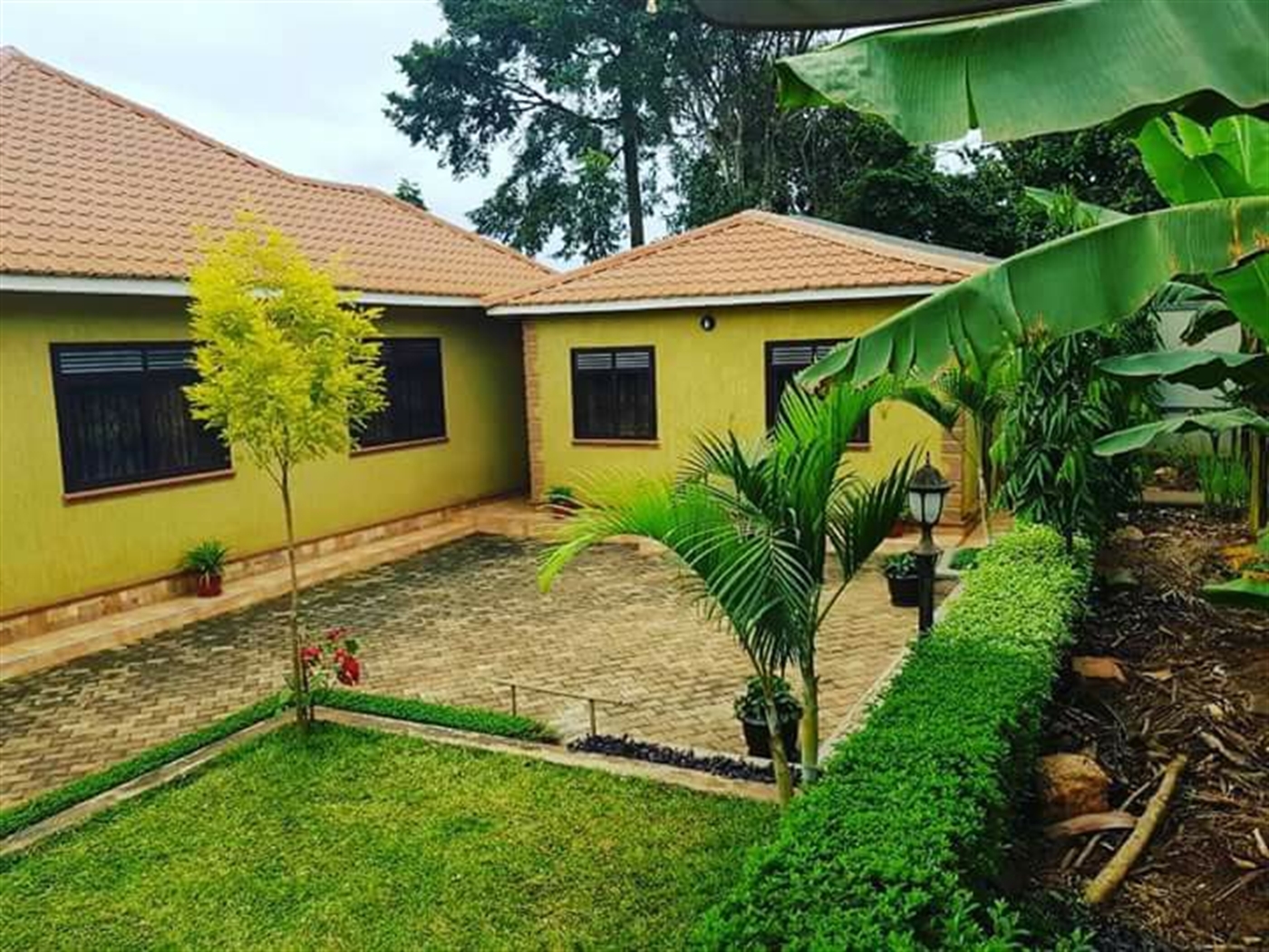 Bungalow for sale in Kyanja Wakiso