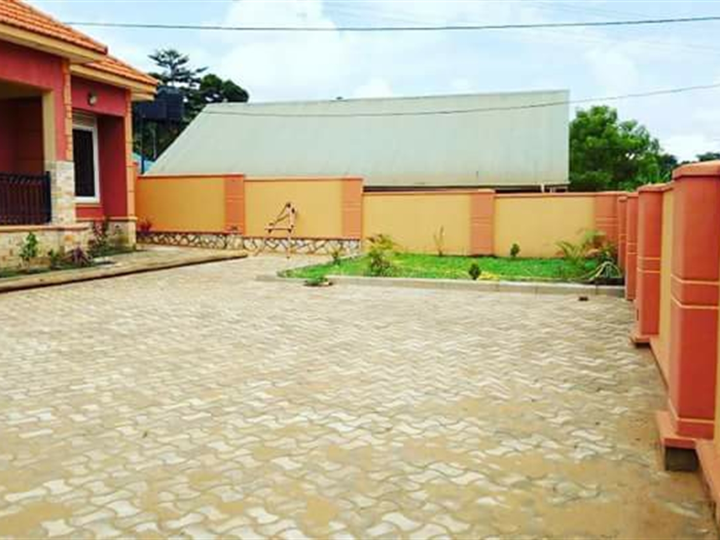 Bungalow for sale in Kyaliwajjala Wakiso