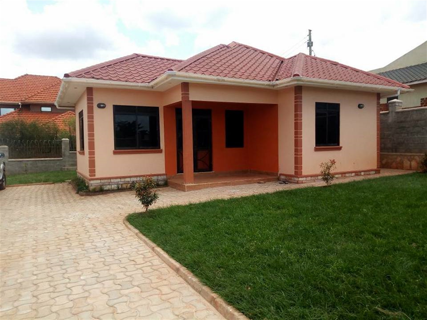 Bungalow for rent in Kisaasi Kampala