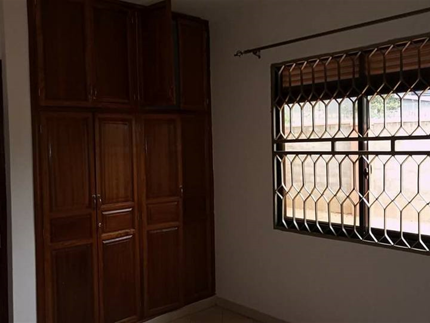 Semi Detached for rent in Bweyogerere Wakiso