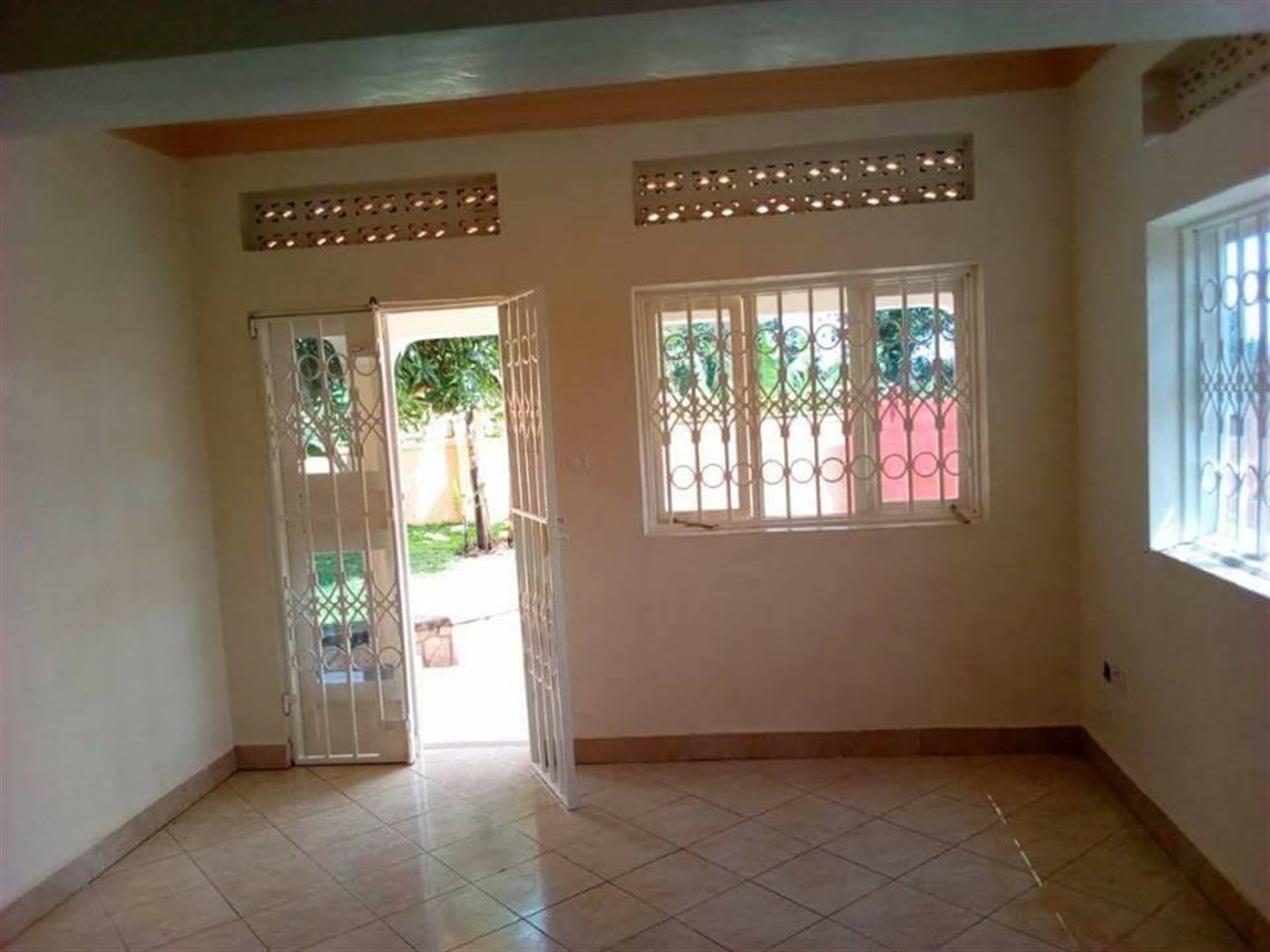 Bungalow for rent in Bweyogerere Wakiso