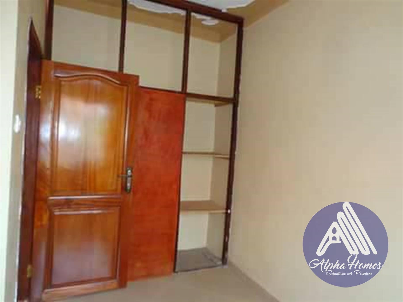 Semi Detached for rent in Mpererwe Wakiso