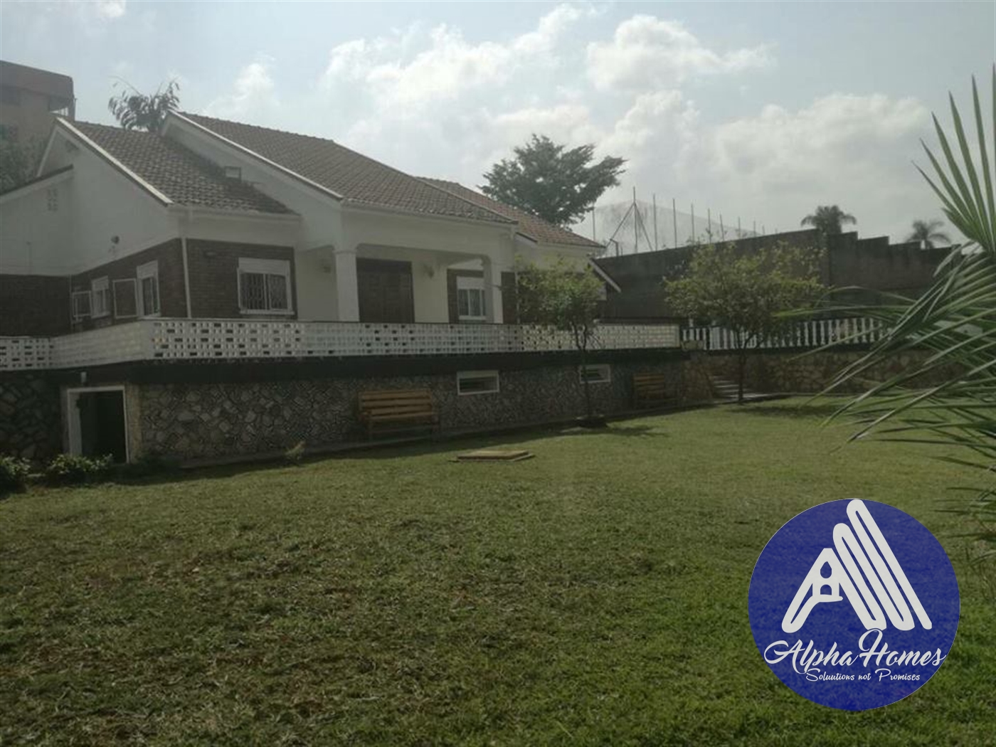 Bungalow for sale in Kansanga Kampala