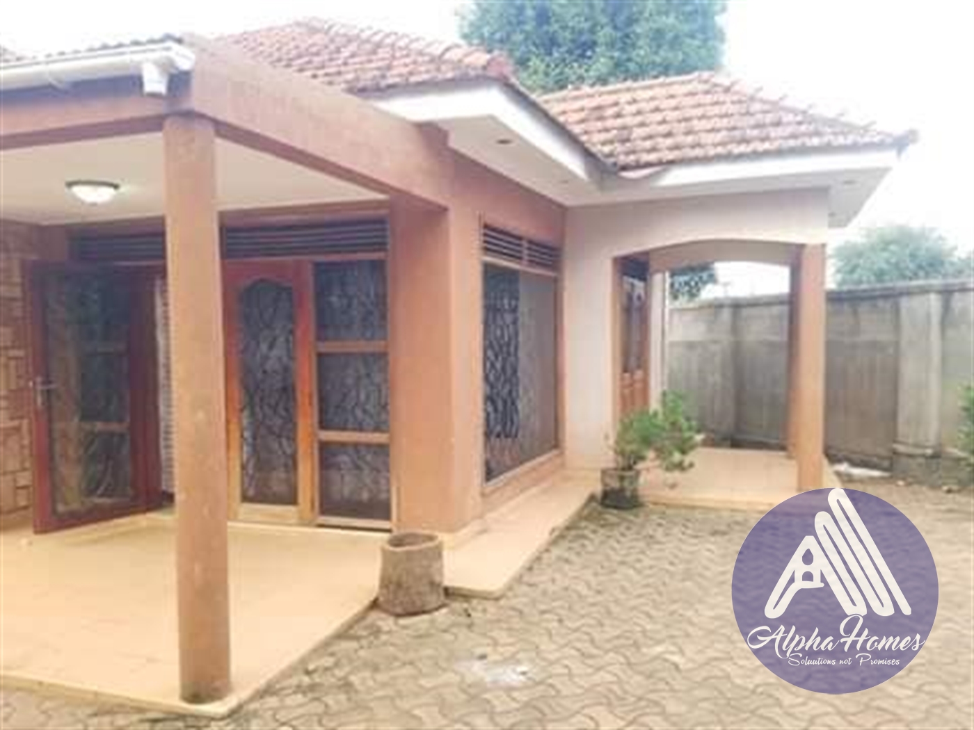 Semi Detached for rent in Kisaasi Kampala