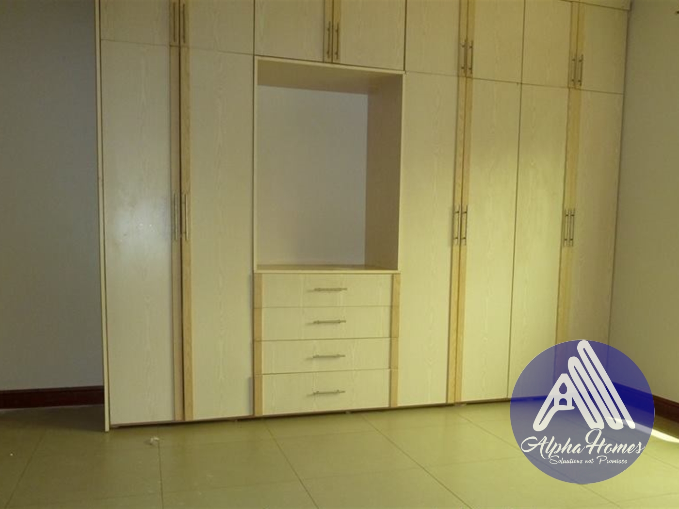 Apartment for rent in Kiwaatule Kampala