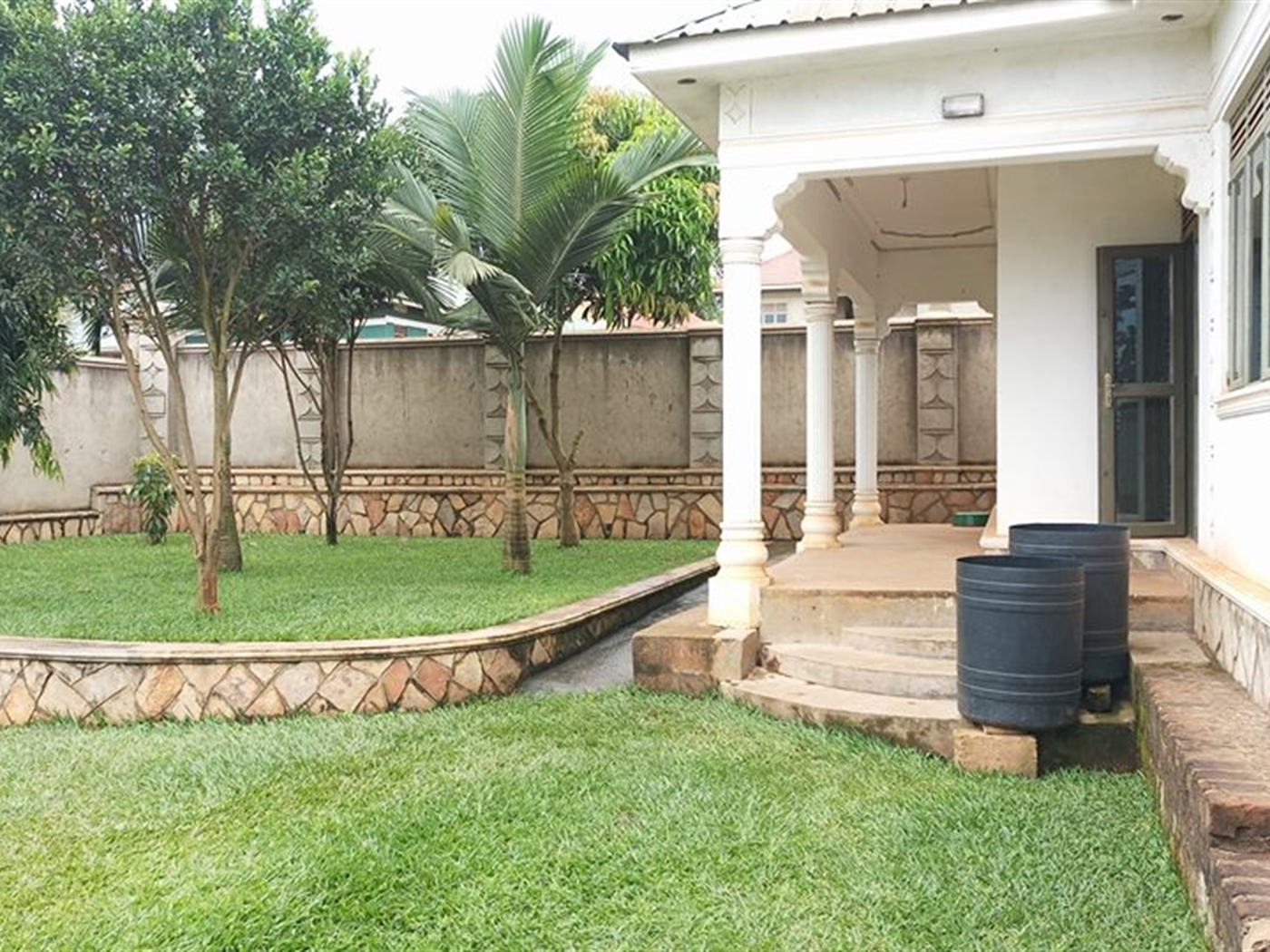 Mansion for sale in Naalya Wakiso