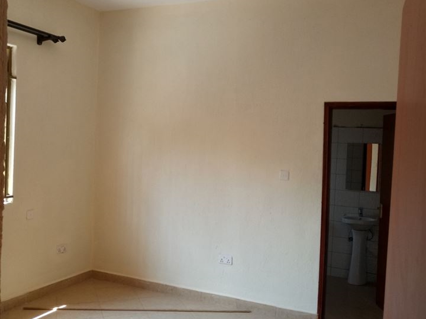 Semi Detached for rent in Najjera Wakiso