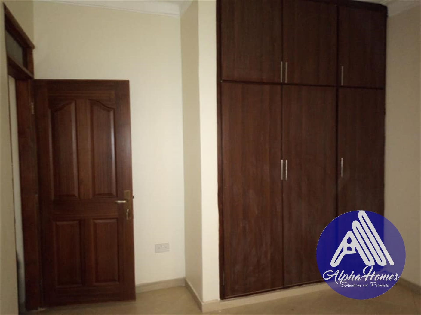 Penthouse for rent in Kyaliwajjala Wakiso