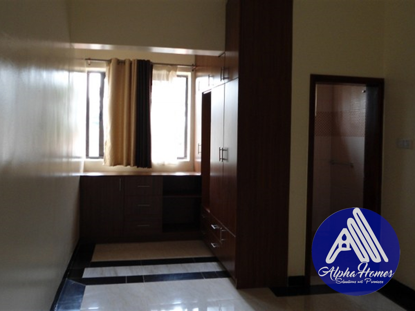 Duplex for rent in Mbuya Wakiso