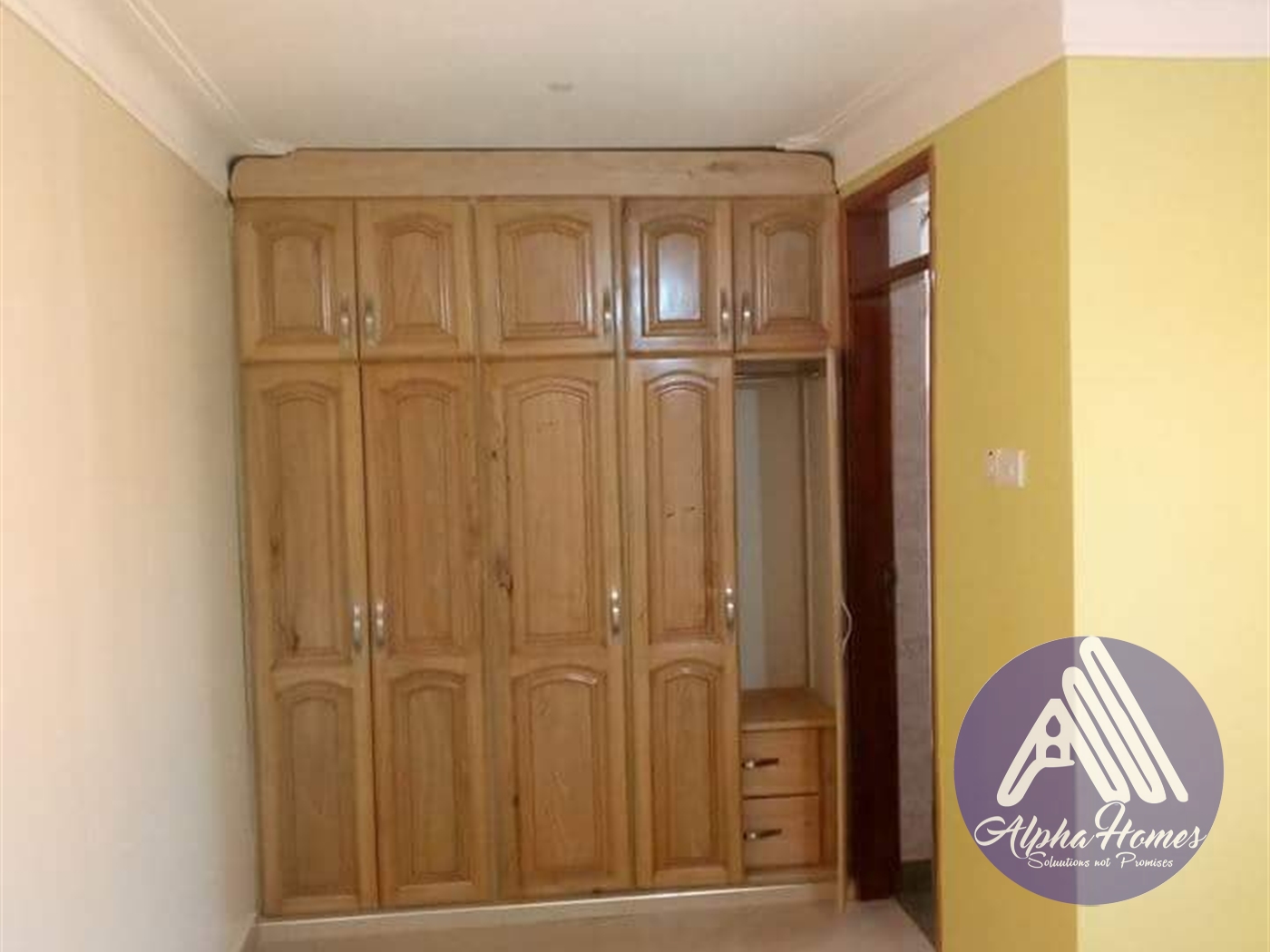 Apartment for rent in Kiwaatule Kampala