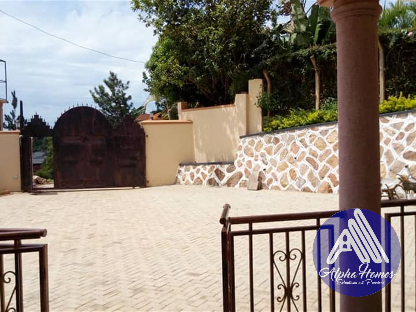 Apartment for sale in Seguku Wakiso