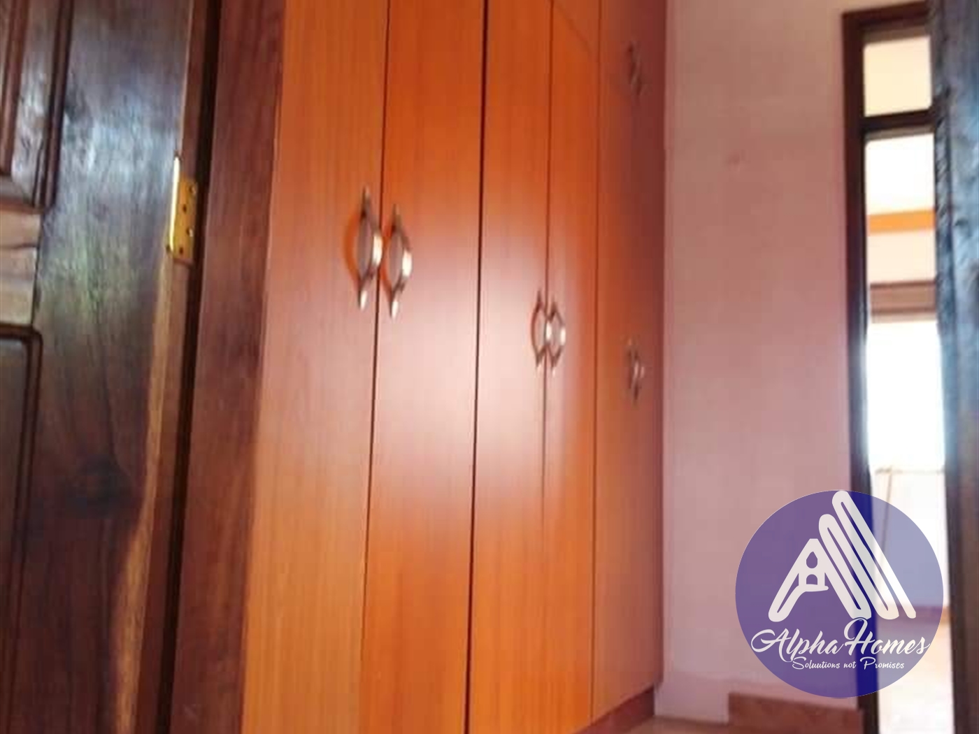 Apartment for rent in Kisaasi Kampala