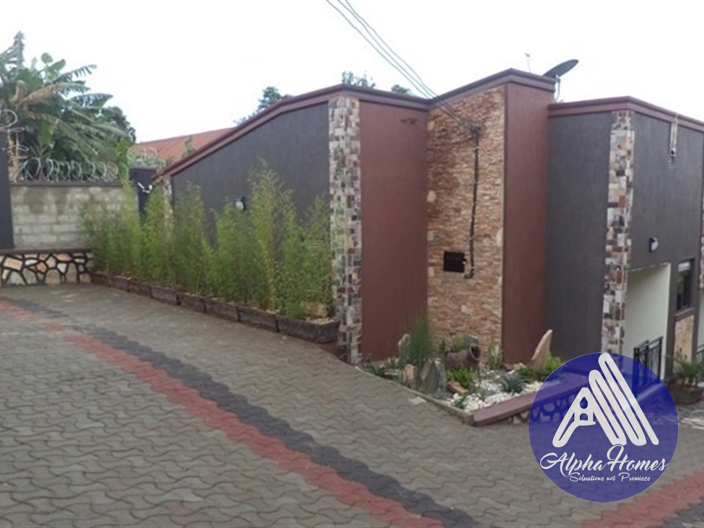 Semi Detached for rent in Kyanja Kampala