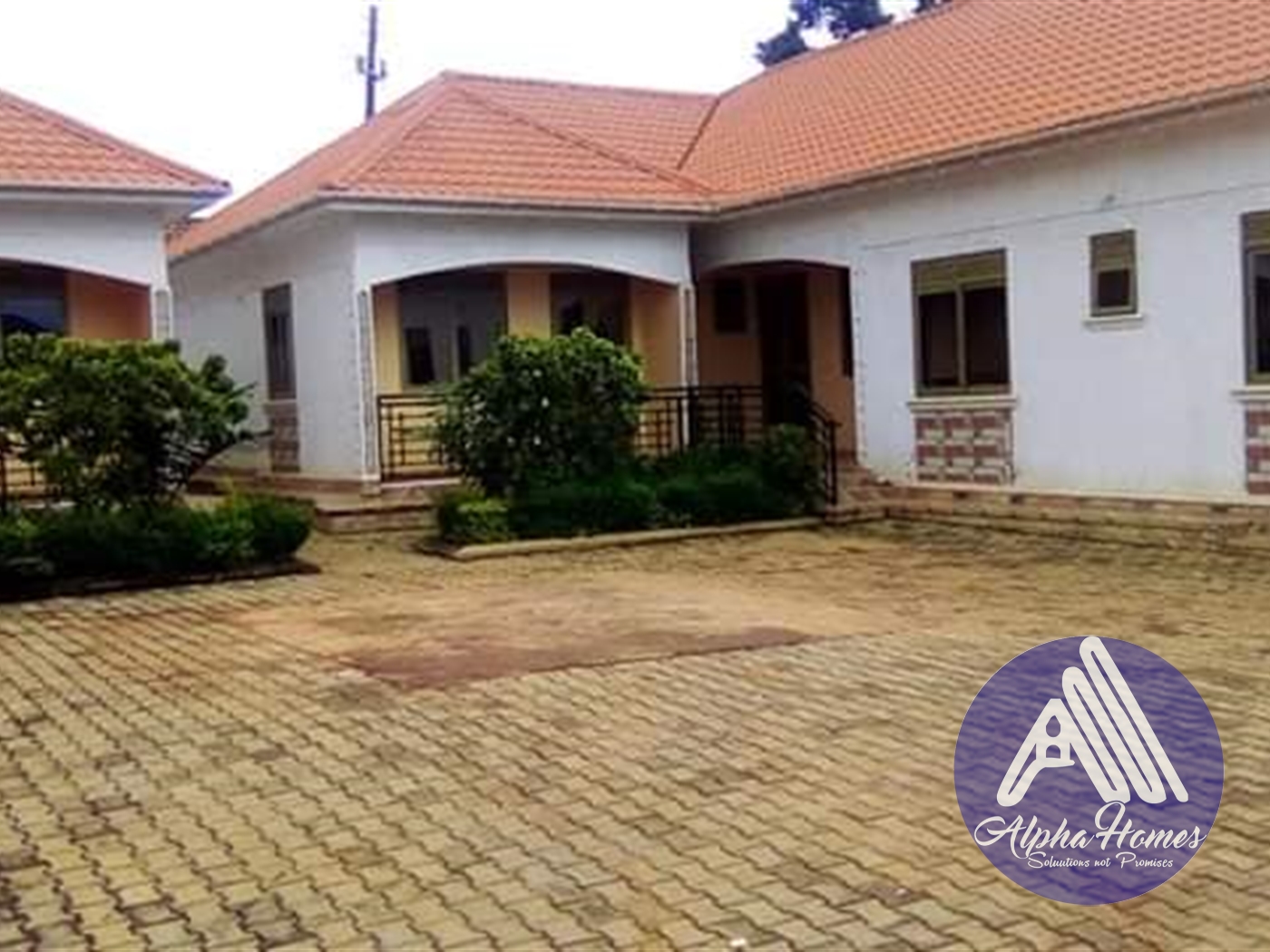 Semi Detached for rent in Mpererwe Kampala