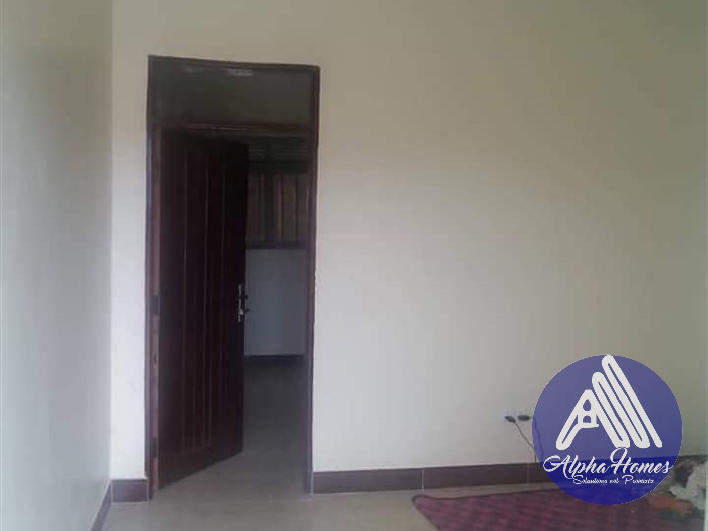 Semi Detached for rent in Mpererwe Kampala