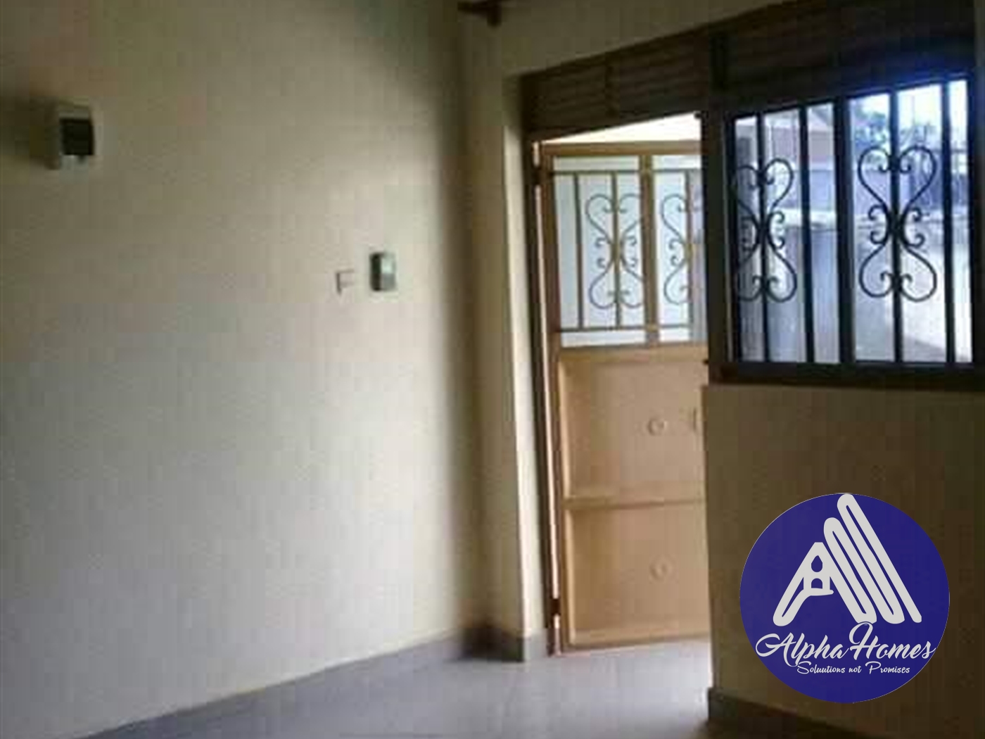 Semi Detached for rent in Mpererwe Kampala