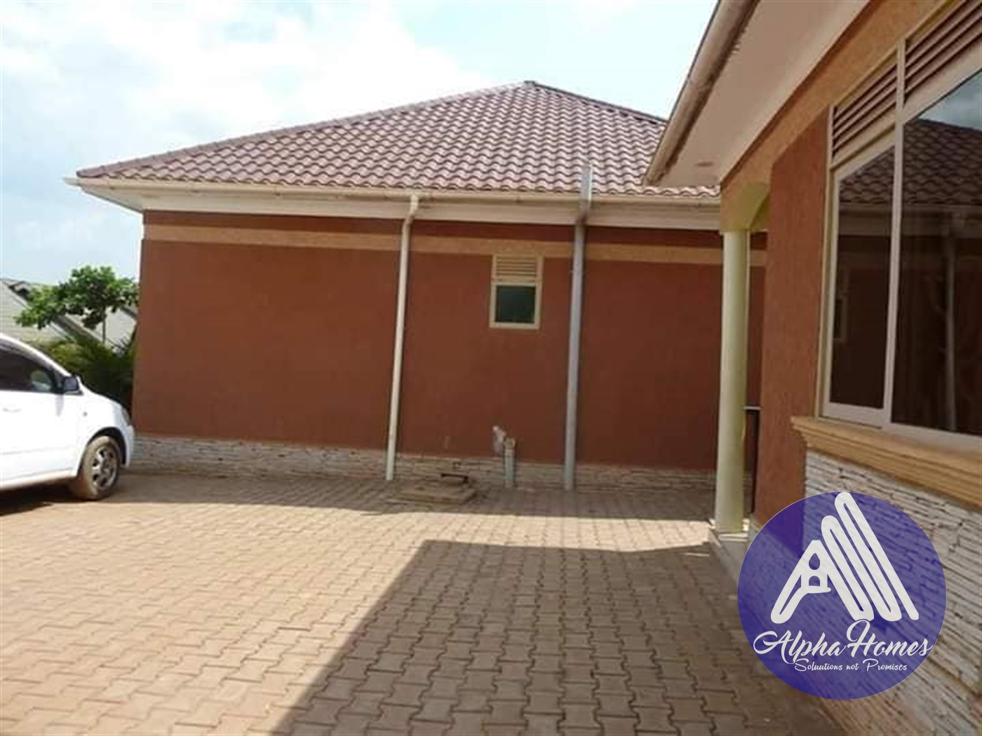 Semi Detached for rent in Kisaasi Kampala