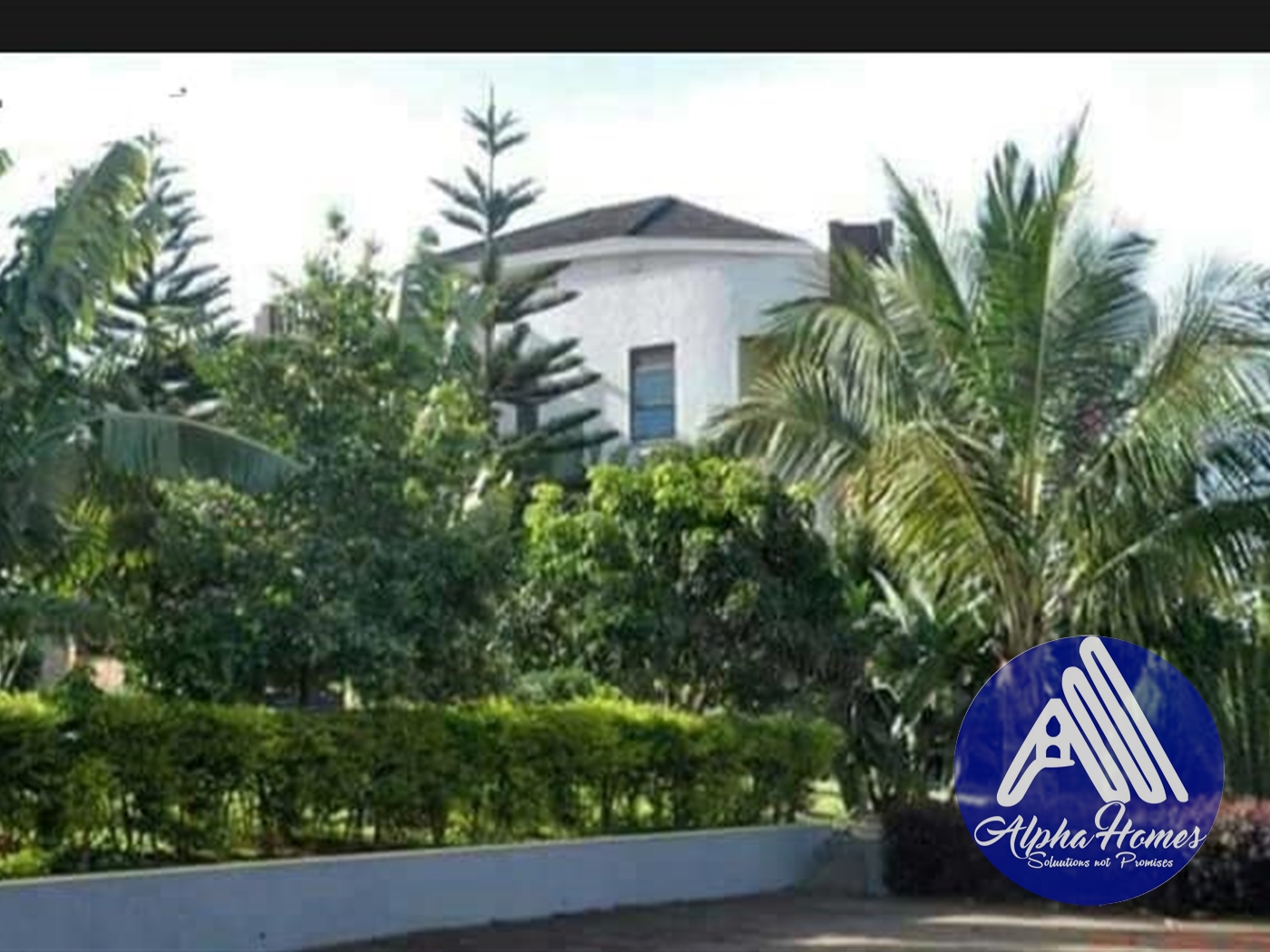 Maisonette for sale in Lubowa Kampala