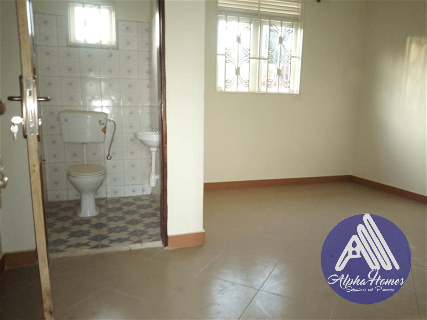 Semi Detached for rent in Naalya Kampala