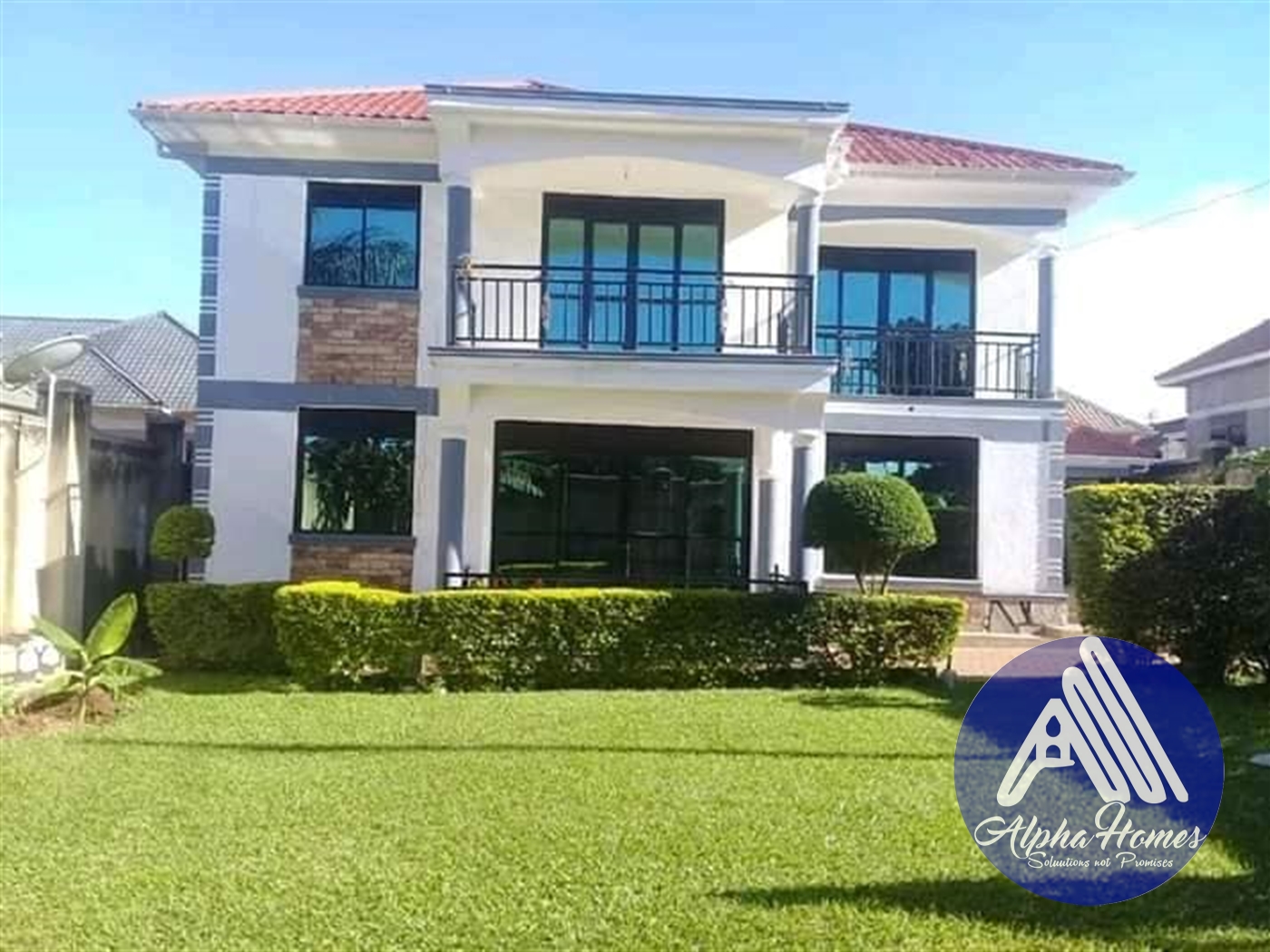 Mansion for sale in Kitende Wakiso