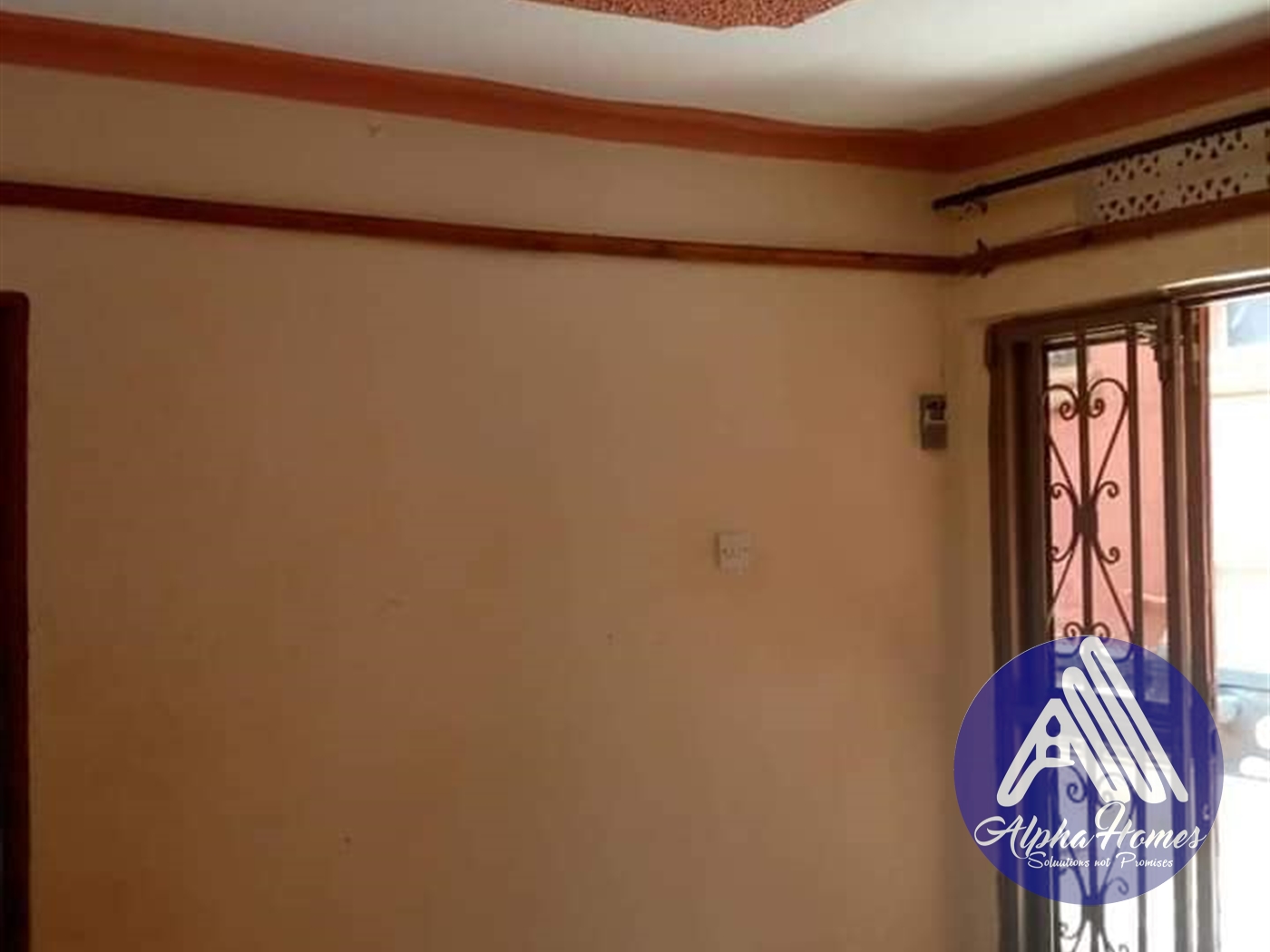 Semi Detached for rent in Mpererwe Kampala