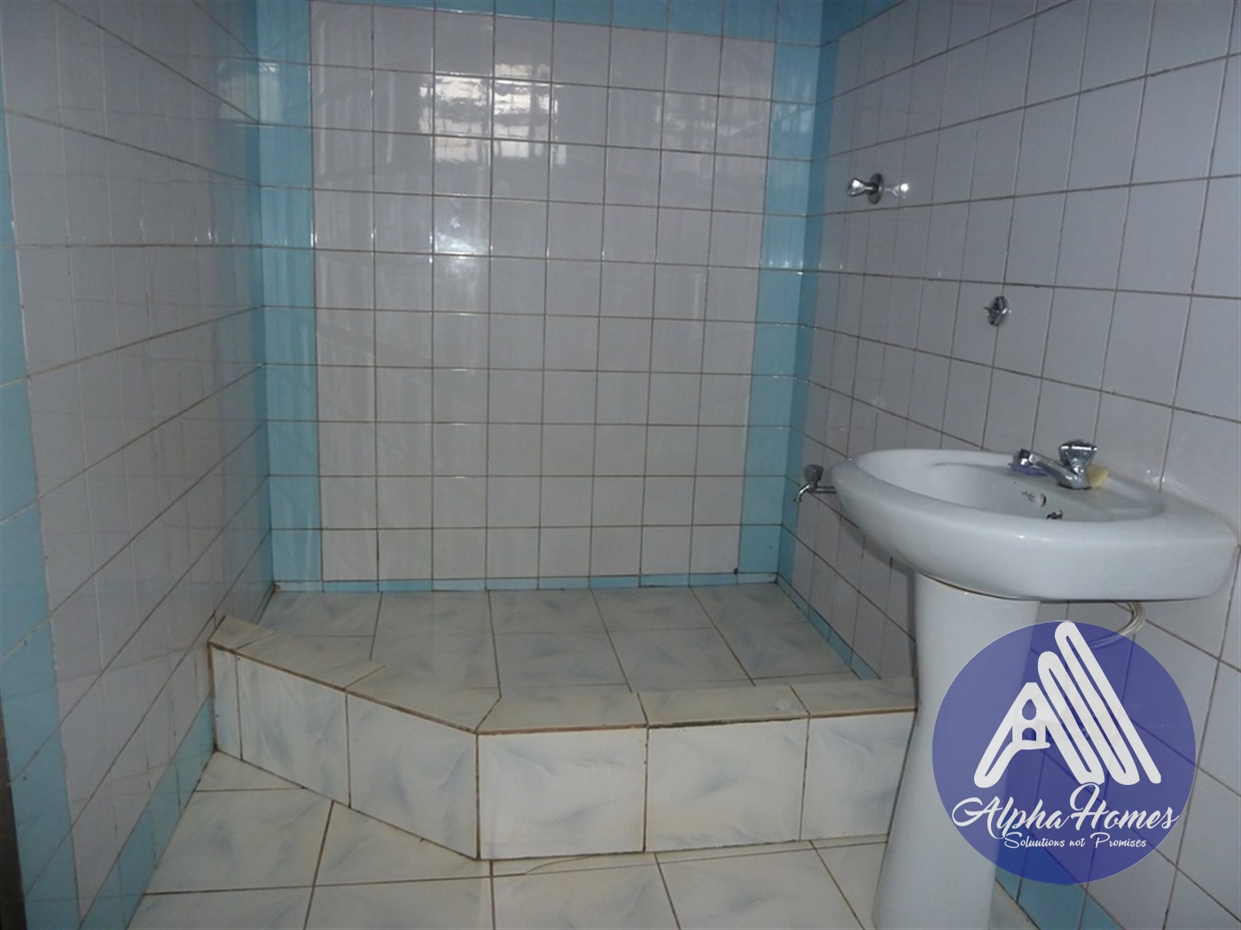 Apartment for rent in Kiwaatule Kampala