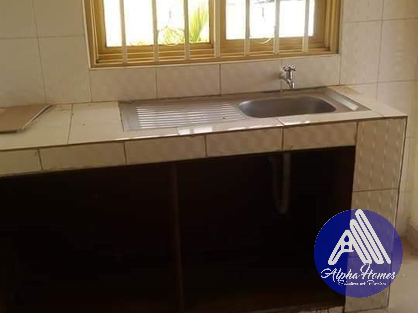 Semi Detached for rent in Mpererwe Kampala