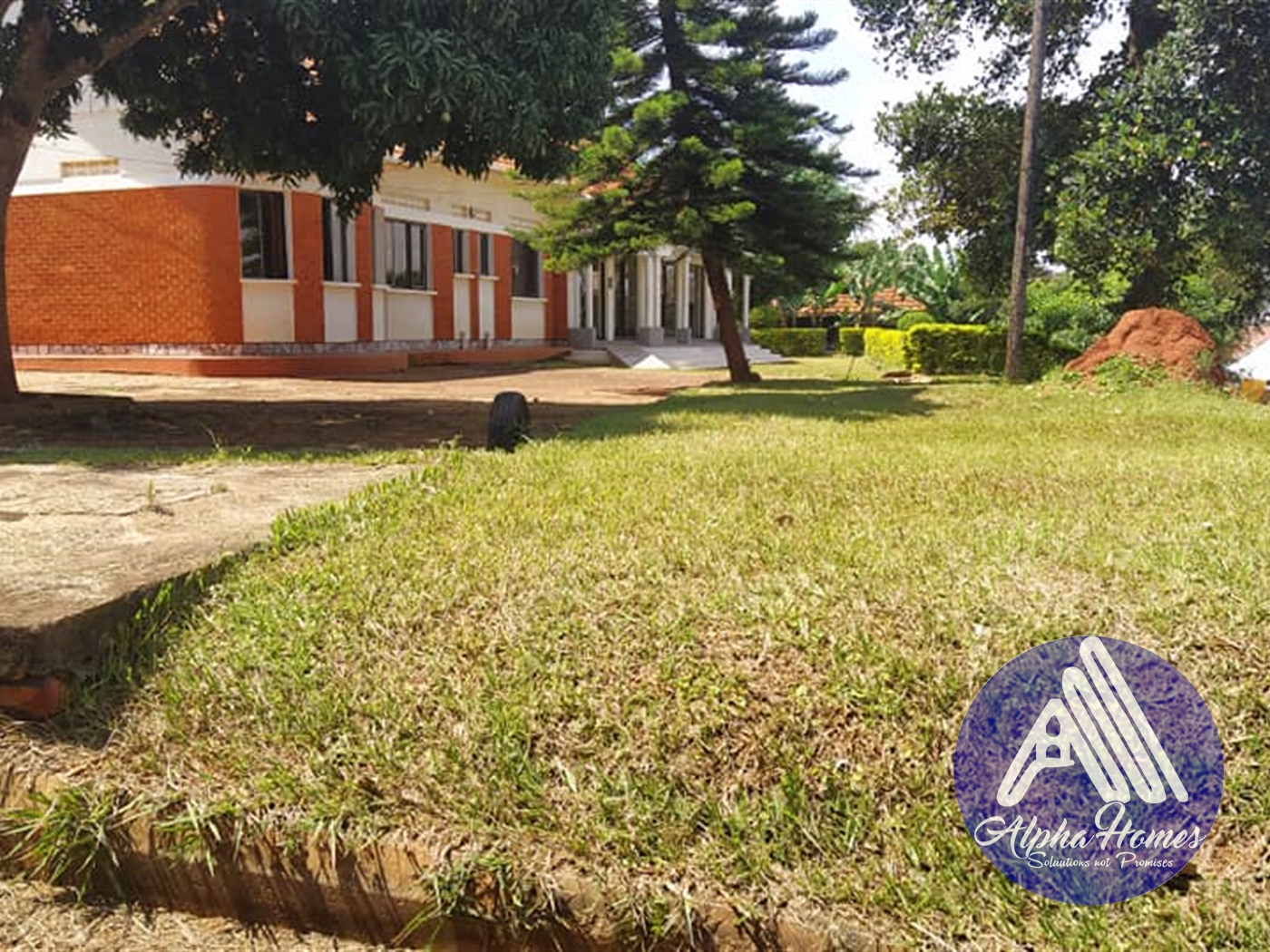 Bungalow for sale in Bwebajja Wakiso