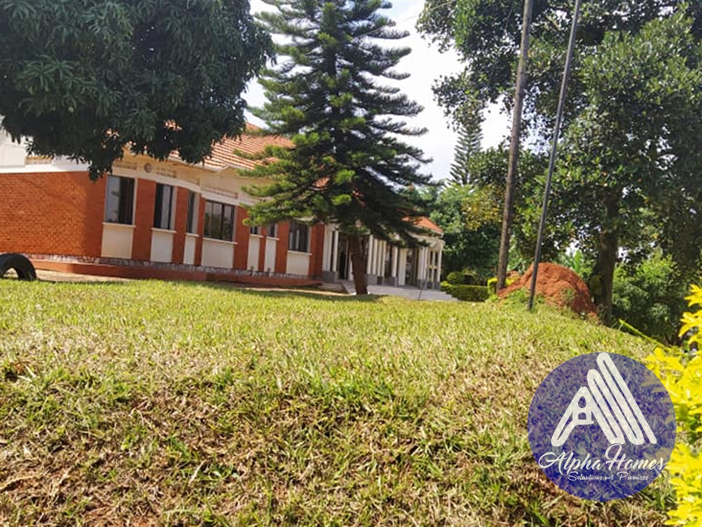 Bungalow for sale in Bwebajja Wakiso