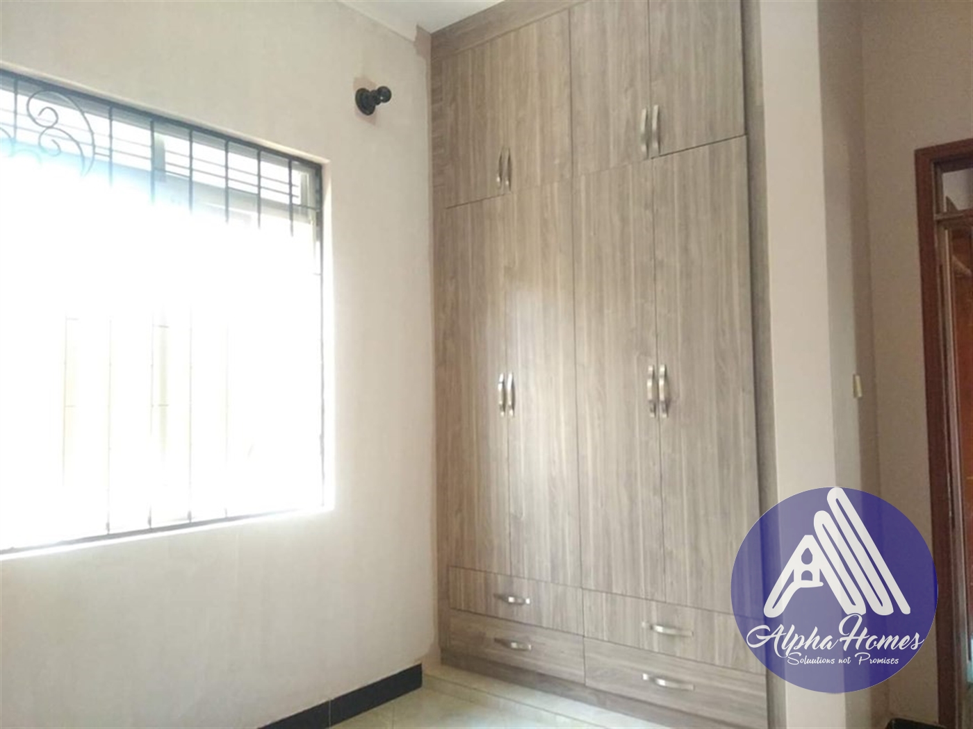 Bungalow for rent in Naalya Kampala