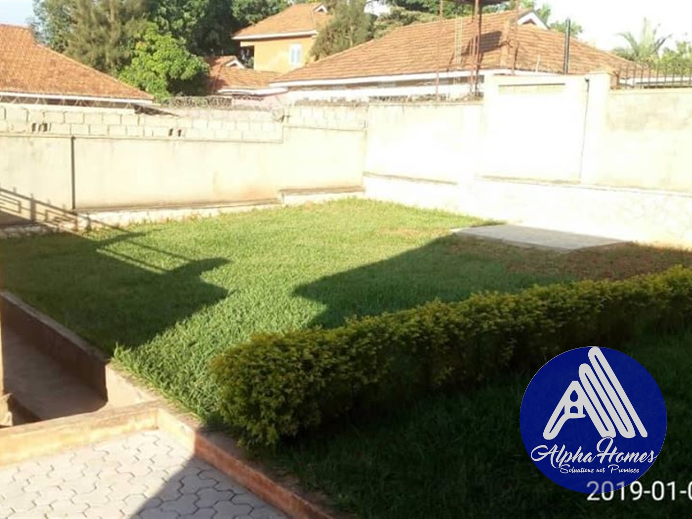Bungalow for rent in Naalya Kampala