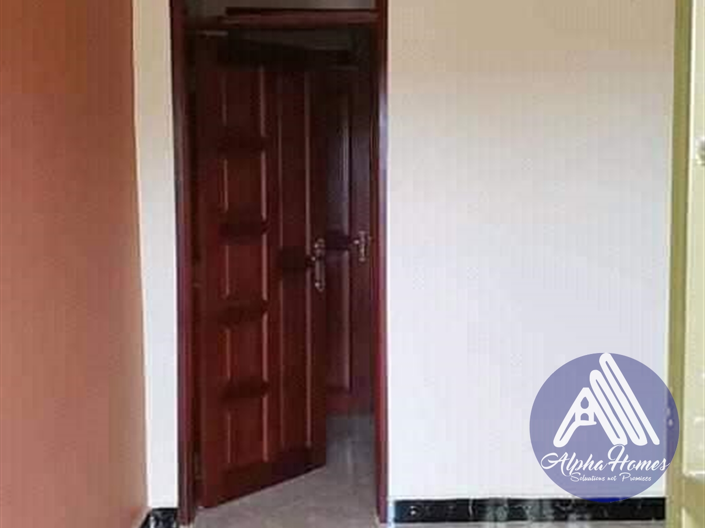 Semi Detached for rent in Mpererwe Kampala