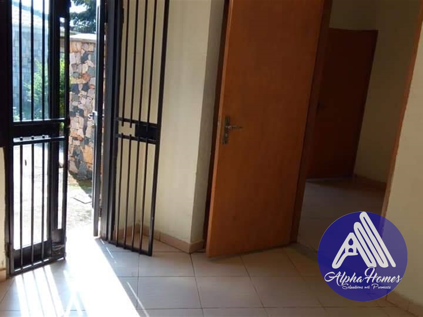 Semi Detached for rent in Bweyogerere Wakiso