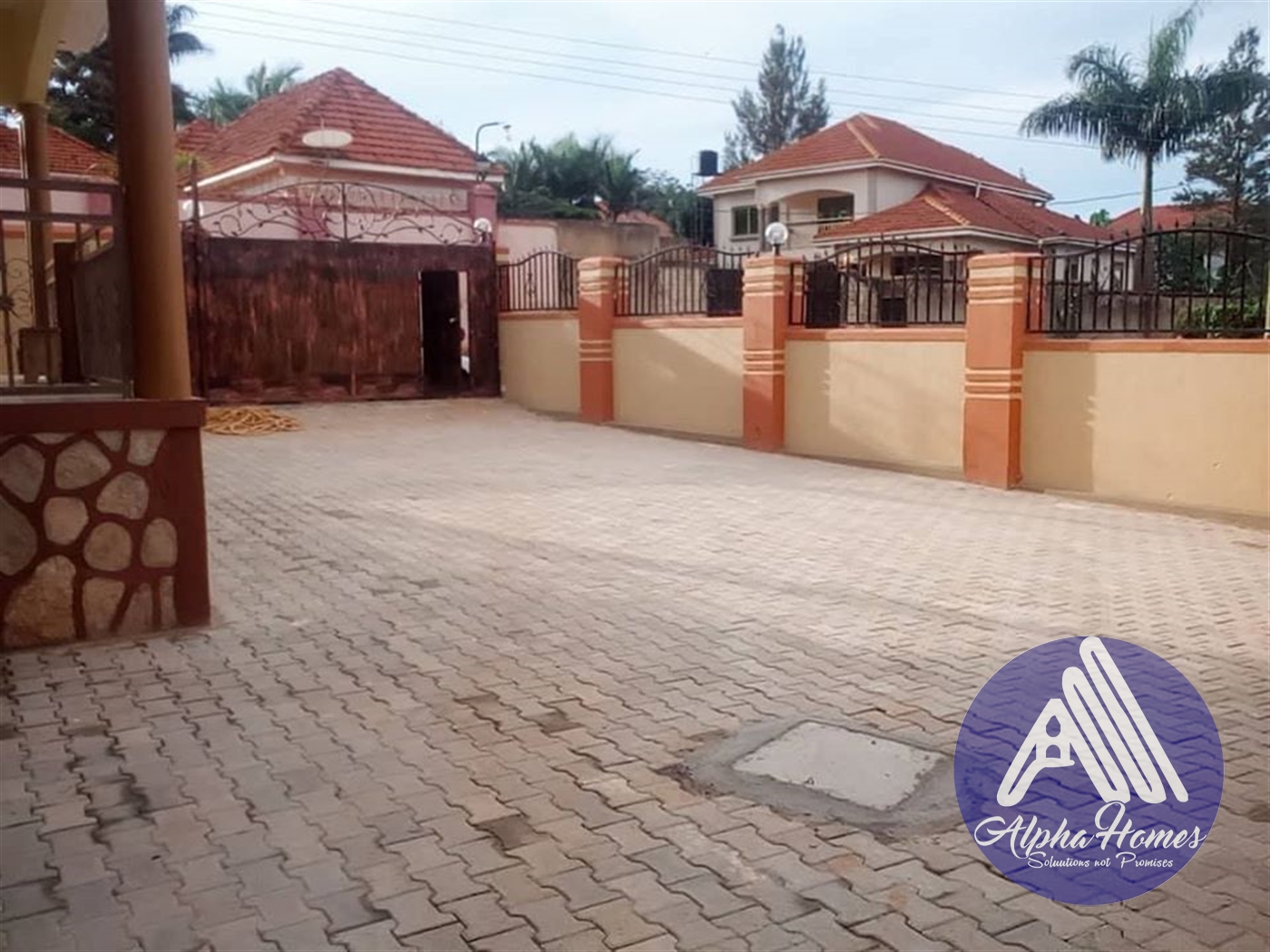 Bungalow for sale in Bwebajja Wakiso