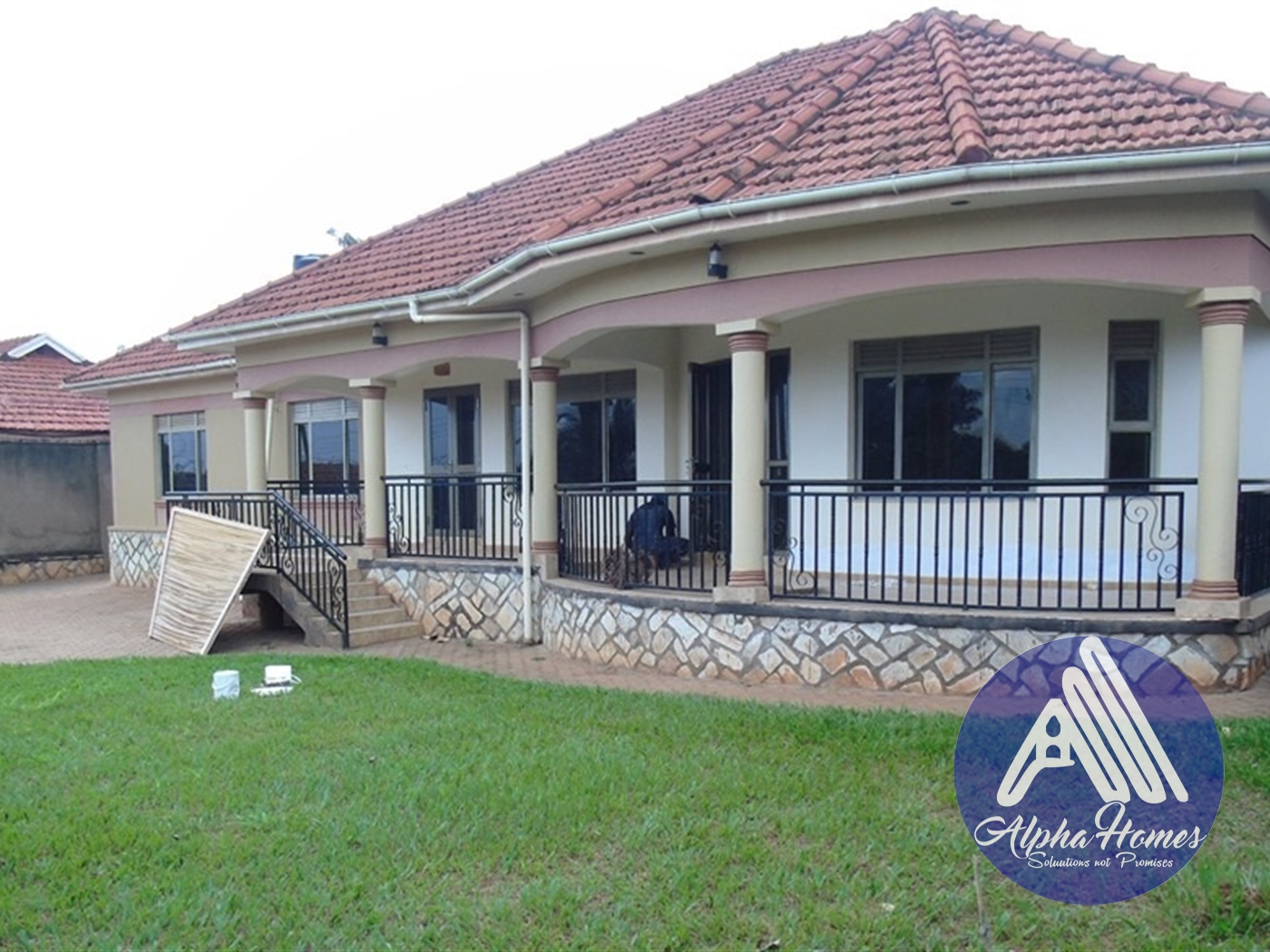 Bungalow for rent in Naalya Kampala